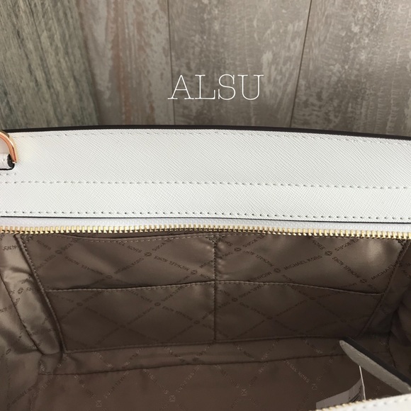 Michael Kors Selma Med TZ Satchel Optic White Gold - Picture 7 of 8